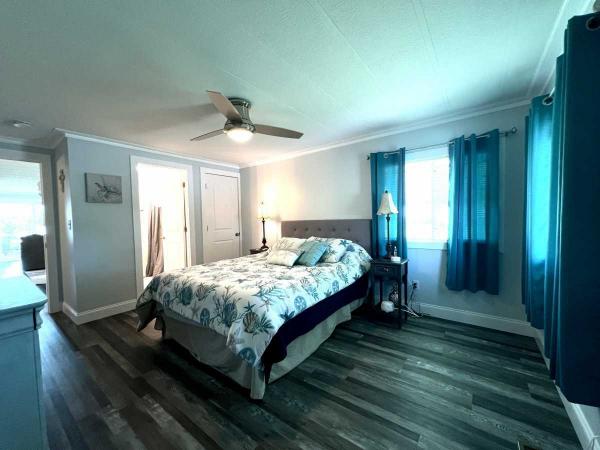 1979 SCHU Manufactured Home
