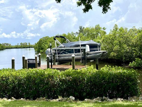 1979 SCHU Manufactured Home