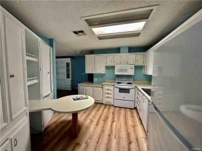 Photo 5 of 8 of home located at 2300 Lake Park Dr San Jacinto, CA 92583