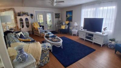 Photo 4 of 8 of home located at 128 Driftwood Lane Naples, FL 34112