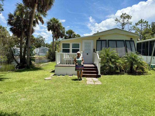 Photo 1 of 2 of home located at 1300 N River Rd Lot R60 Venice, FL 34293