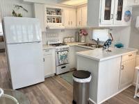 1987 Oakwood Manufactured Home
