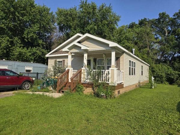 2004 Fleetwood Mobile Home For Sale