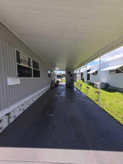 Photo 4 of 25 of home located at 2505 East Bay Dr Lot # 90 Largo, FL 33771