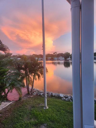 Photo 4 of 35 of home located at 1000 Wiggins Pass Rd # L47 Naples, FL 34110