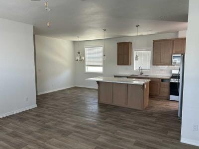 Photo 4 of 25 of home located at 3444 W Center Street #8 Riverside, CA 92501