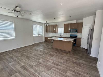 Photo 4 of 19 of home located at 3444 W Center Street # 22 Riverside, CA 92501