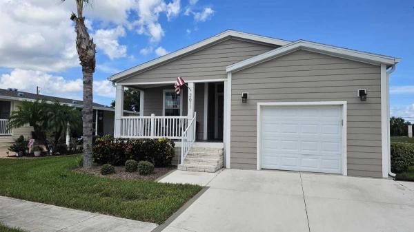 Photo 1 of 2 of home located at 2611 Pier Drive Ruskin, FL 33570