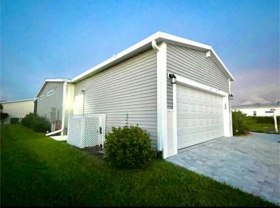 Photo 3 of 100 of home located at 3948 Manatee Club Drive Ruskin, FL 33570