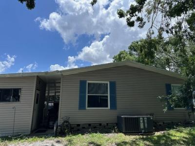 Photo 2 of 15 of home located at 412 Fountain View Court Debary, FL 32713