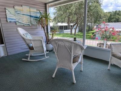 Photo 4 of 15 of home located at 412 Fountain View Court Debary, FL 32713