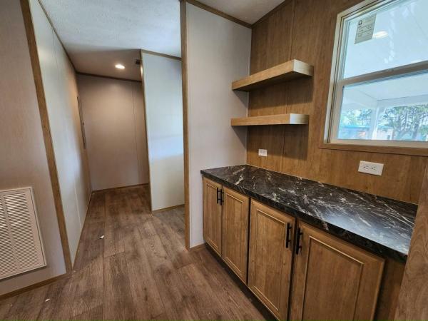 2022 Clayton - Waycross Pinecrest Mobile Home