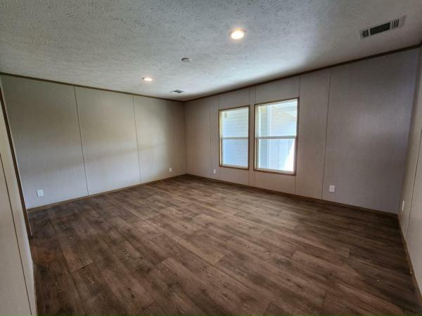 2022 Clayton - Waycross Pinecrest Mobile Home