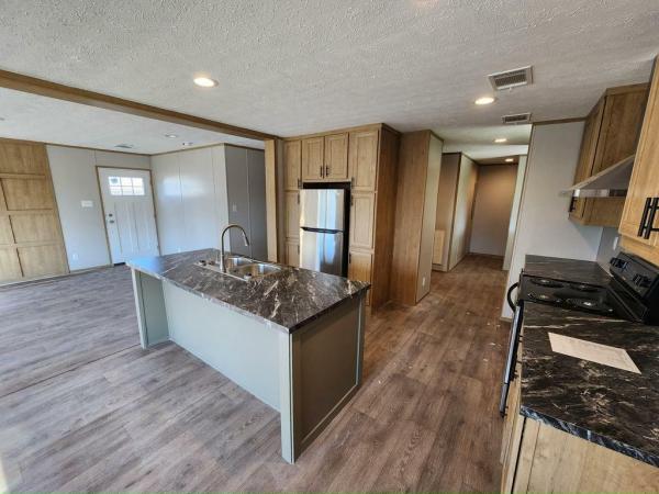 2022 Clayton - Waycross Pinecrest Mobile Home