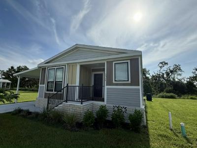 Photo 2 of 20 of home located at 3539 Vine Trail (Site 0106) Ellenton, FL 34222