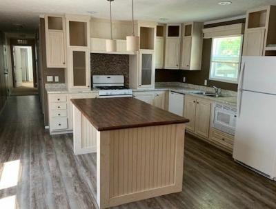Mobile Home at 1236 North Oaklane Road Lot 201 Springfield, IL 62707