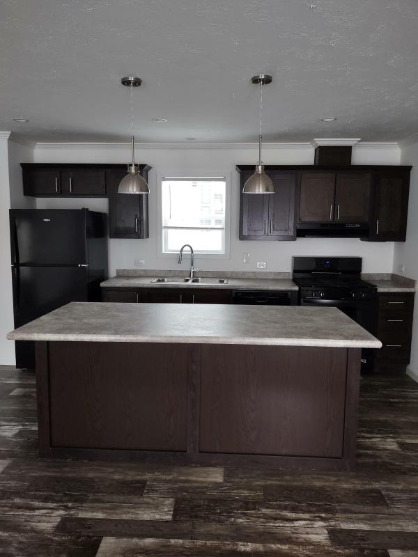 2025 Skyline 297
 22SPC16763AH13  Home