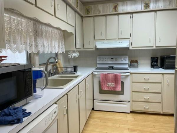 1980 IMPE HS Mobile Home
