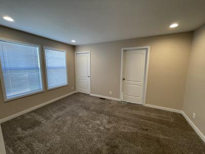 Photo 4 of 8 of home located at 11040 Milford Ln Washington, MI 48094