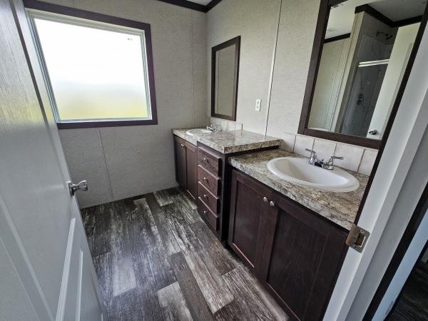 2024 Champion CSD2842J2842H32329 Mobile Home