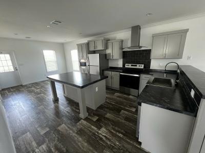 Photo 3 of 9 of home located at 565 Split Rail Parkway Kyle, TX 78640