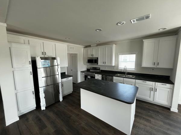 2025 Clayton 32LKS28523DH25 Mobile Home
