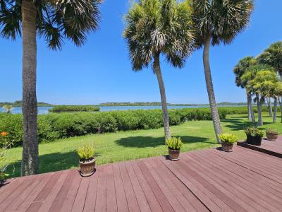 Photo 2 of 41 of home located at 335 Rio Grande Edgewater, FL 32141