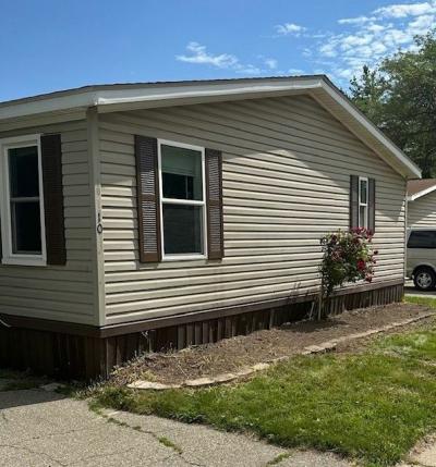 Mobile Home at 10 Locust Dr. Lot L010 Belleville, MI 48111