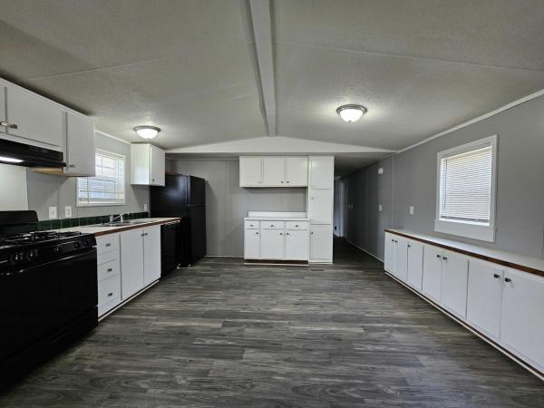 Photo 1 of 2 of home located at 5855 Mellinger Drive Lot 320 Saginaw, MI 48601