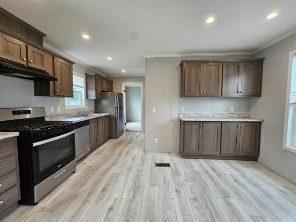 Photo 1 of 2 of home located at 2802 West Robin Drive Lot 364 Saginaw, MI 48601