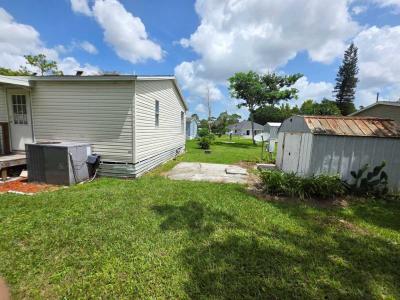 Photo 3 of 22 of home located at 1769 White Cloud Ave Apopka, FL 32712
