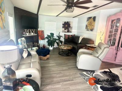 Photo 3 of 24 of home located at 1004 Oak Leaf Lane Wildwood, FL 34785
