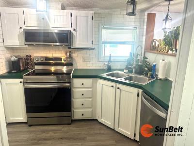 Photo 5 of 24 of home located at 1004 Oak Leaf Lane Wildwood, FL 34785