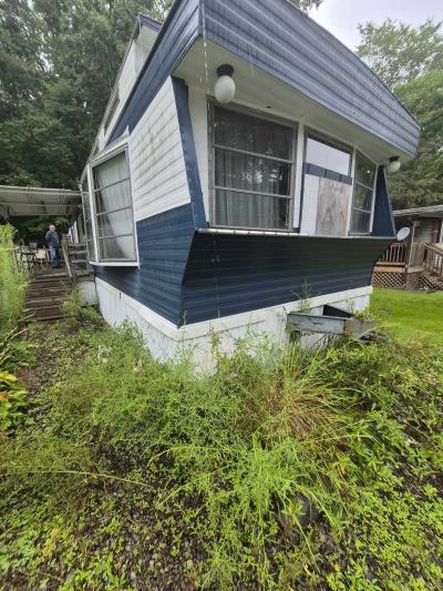 Mobile Home at 10219 Center Penn Lake Rd Lot 33 Conneaut Lake, PA 16316