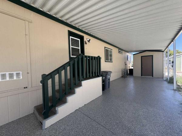 2004 Skyline OAKMANOR Mobile Home