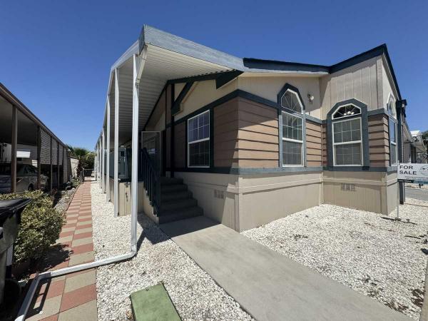 2004 Skyline OAKMANOR Mobile Home