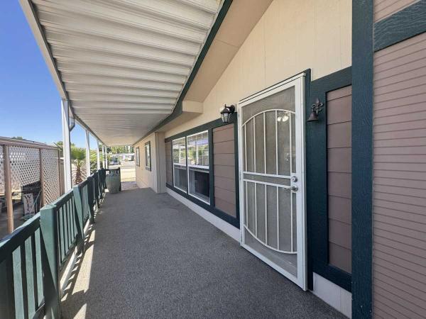 2004 Skyline OAKMANOR Mobile Home