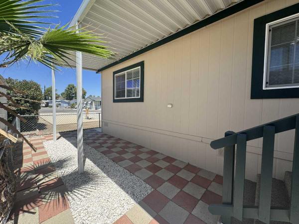 2004 Skyline OAKMANOR Mobile Home