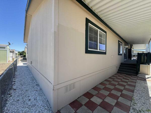 2004 Skyline OAKMANOR Mobile Home