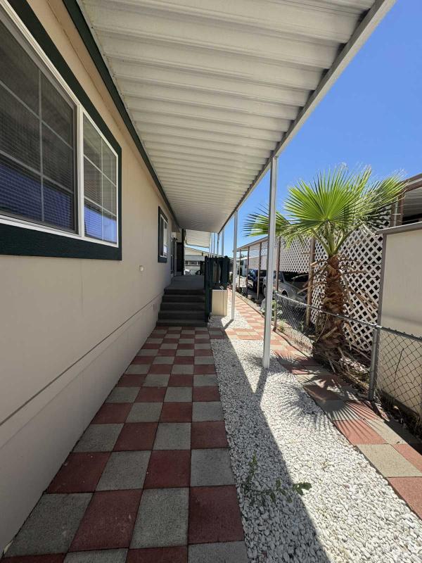 2004 Skyline OAKMANOR Mobile Home