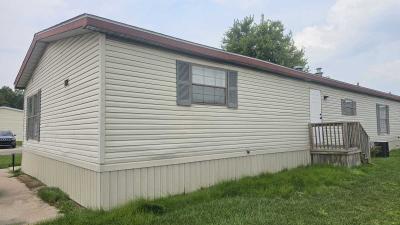 Photo 4 of 42 of home located at 1872 Ridgeview Ypsilanti, MI 48198