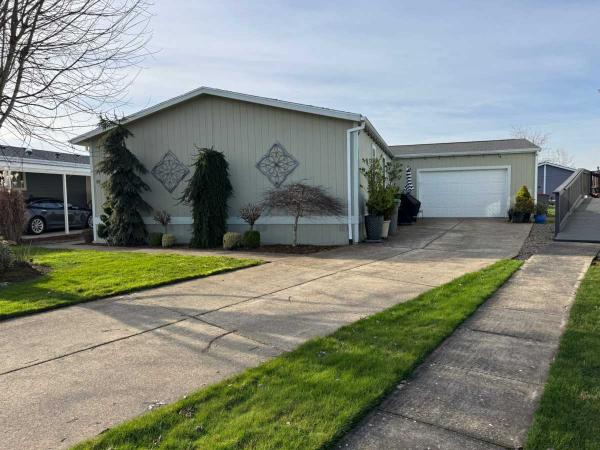 Photo 1 of 2 of home located at 4155 NE Three Mile Ln, Spc. 89 McMinnville, OR 97128