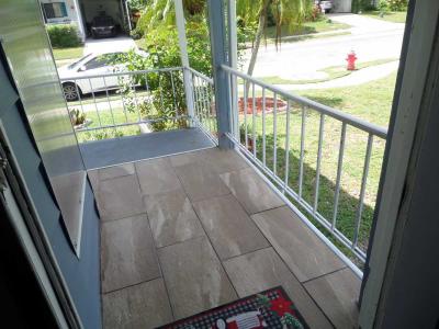 Photo 5 of 49 of home located at 178 Lakeshore Drive Melbourne, FL 32901