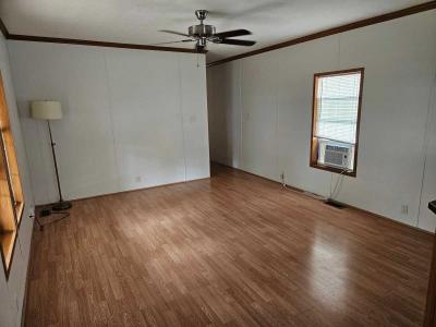 Photo 5 of 8 of home located at 160 Tulip Lane Mentor, OH 44060