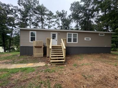 Photo 4 of 35 of home located at 219 Lineman Way Tunnel Hill, GA 30755