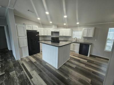 Photo 3 of 6 of home located at 1234 Reynolds Road, #290 Lakeland, FL 33801