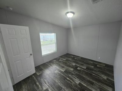 Photo 4 of 6 of home located at 1234 Reynolds Road, #290 Lakeland, FL 33801