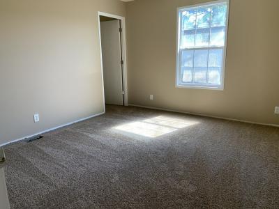 Photo 4 of 5 of home located at 1126 Chateau Monroe, MI 48161