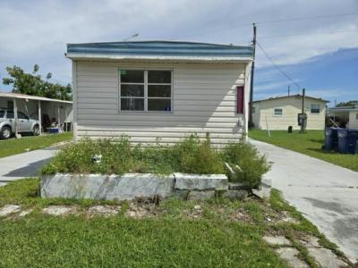 Mobile Home at 6515 15th Street East #G17 Sarasota, FL 34243