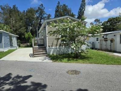 Photo 3 of 10 of home located at 12300 Seminole Blvd. #26 Largo, FL 33778